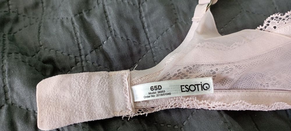 Biustonosz esotiq 65d