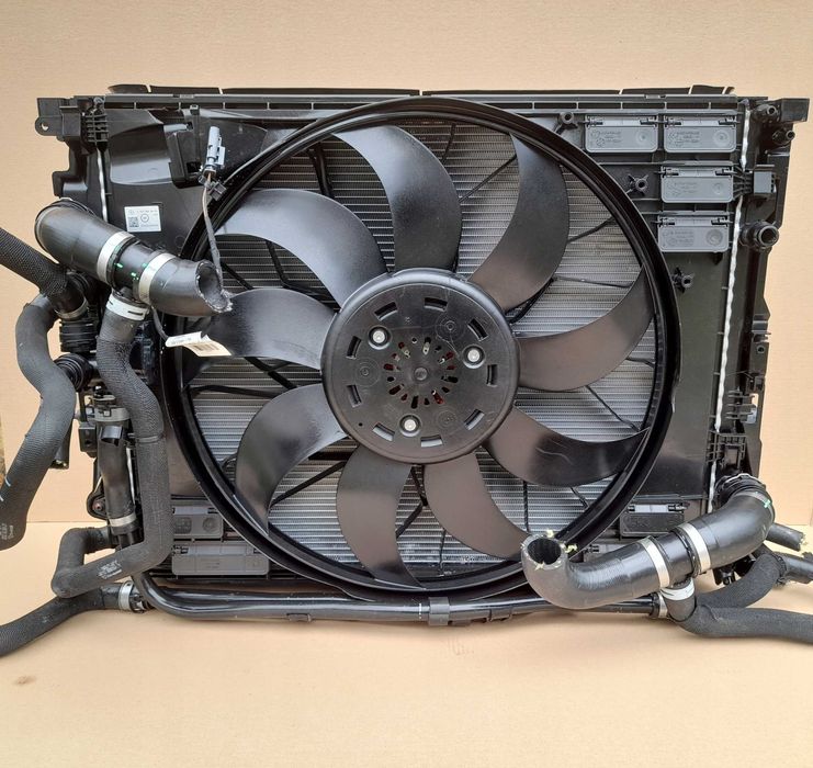 Бампер передний комплект с разборки Mercedes E W214 запчасти б/у шрот