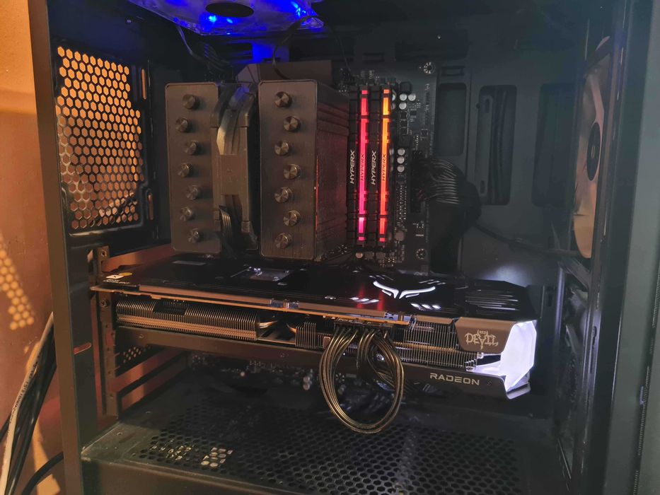 Radeon RX 6700XT 12GB Red Devil