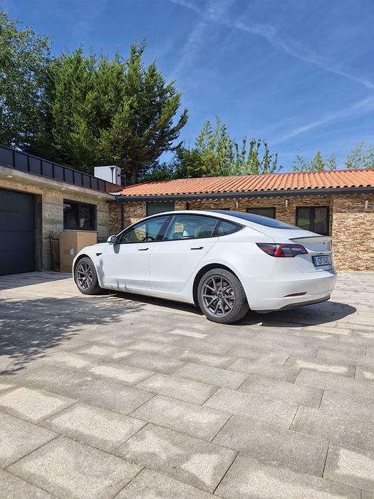 Tesla model 3 dual motor long range 2021