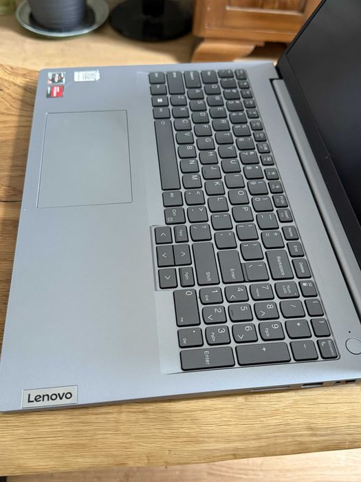 Laptop Lenovo ThinkBook 16GB AMD Ryzen 5 7530U