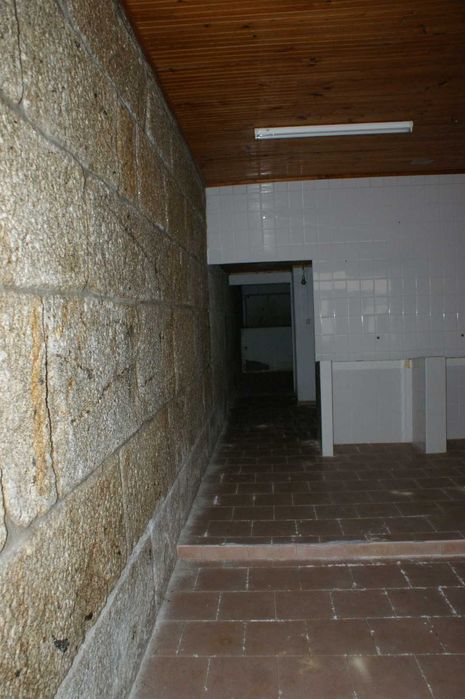 Edifício em pedra com 87 m² - Caminha