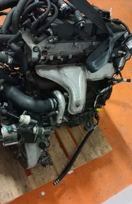 Motor Citroen Jumper/Peugeot Boxer 2.2HDI Ref: 4HU Para Peças