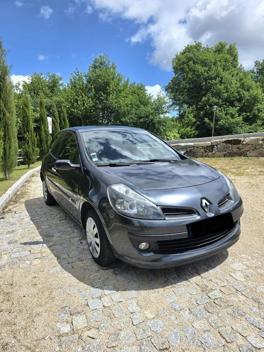 Vendo Renault Clio III Imaculado