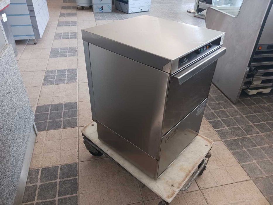 ACM1699 - Máquina de Lavar Loiça Copos e Chávenas - Usada