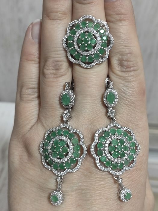 Срібний набір зі смарагдами