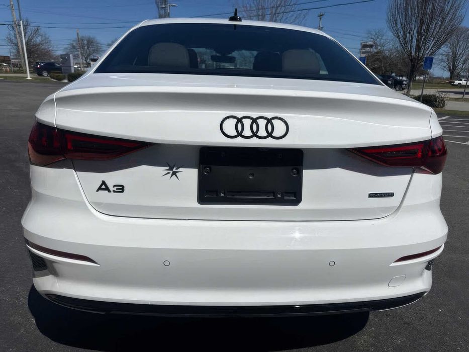 Audi A3      2024