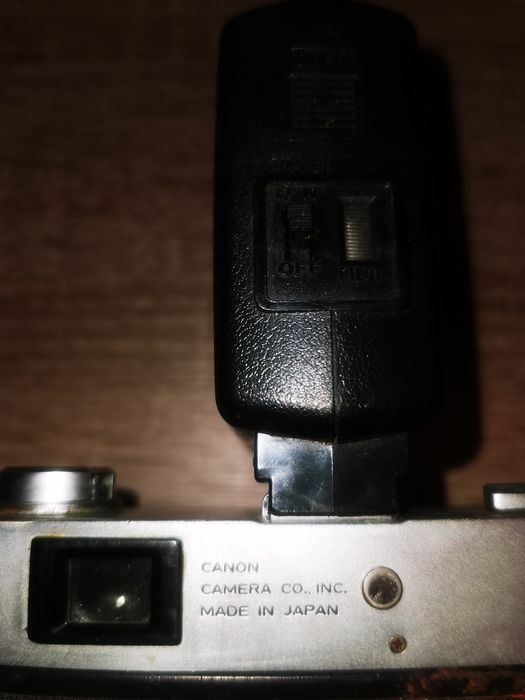 Camera Flashes64297935729537121