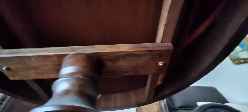 Mesa de jantar e 4 cadeiras