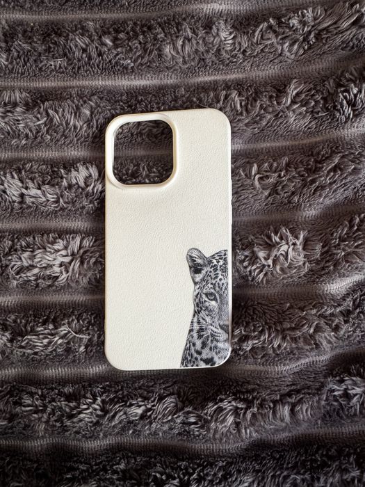 Чохли на iPhone 13 Pro – Hello Kitty, з ремінцем, присосками, леопард
