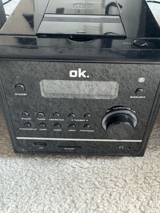 Mikrowieża OK. CD USB SD AUX + 2 głośniki