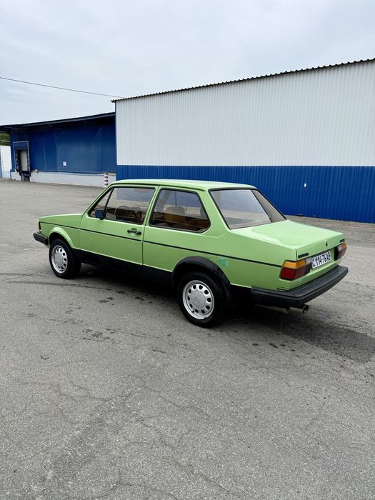 Volkswagen Jetta 1
