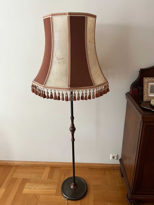 Lampa stojąca czasy PRL wyprodukowana w ZSRR