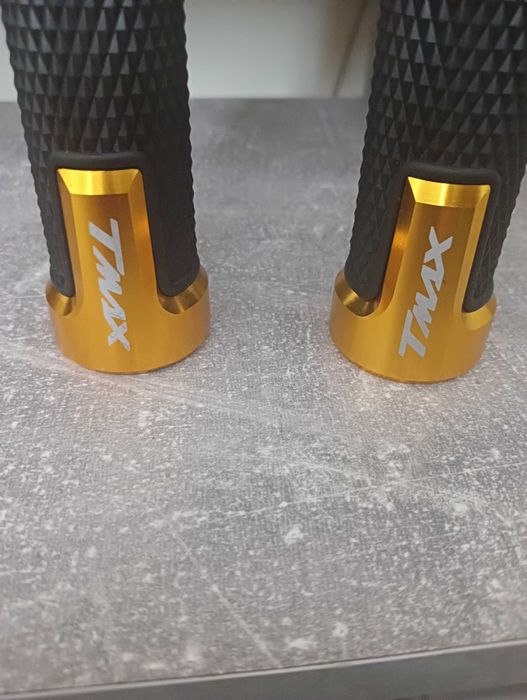 TMAX 560 uchwyt na kierownice