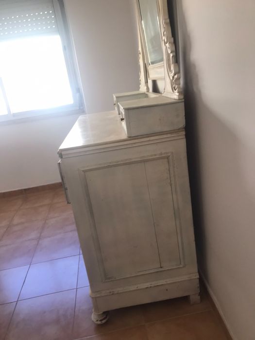 Moveis de quarto  com pedra mármore e toucador
