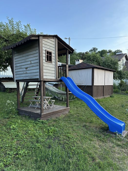 Будинок дитячий, садовий з гіркою