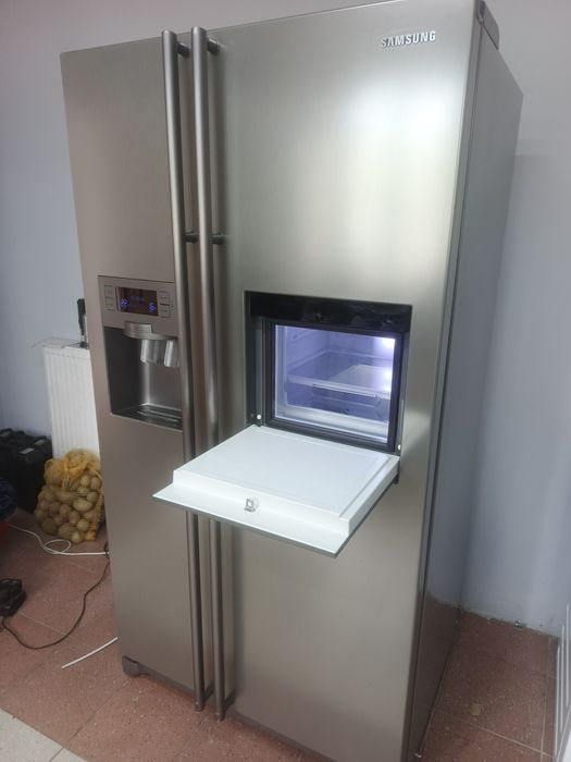 Lodówka Samsung SidebySide z kostkarką.