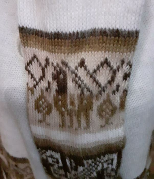 Красивое теплое шерстяное пончо из альпаки