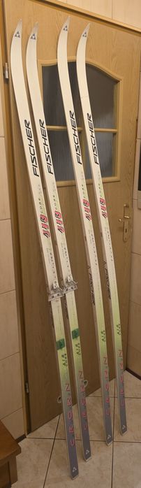 Dwie pary nart biegowych Fischer Crown Base 700Air Core
