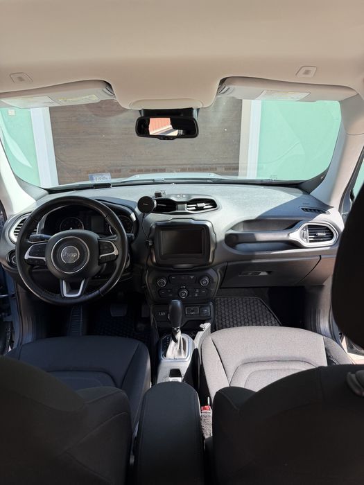 Jeep renegade 2018 року