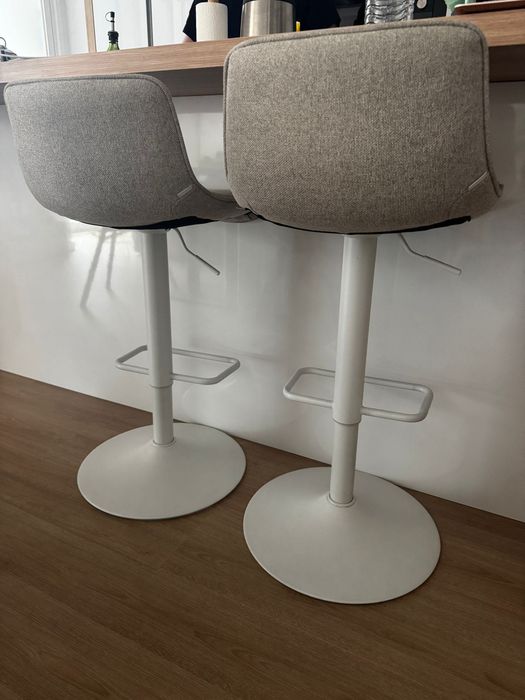 Conjunto de cadeiras alta