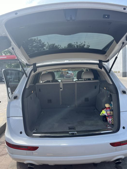 Audi q5 2011.