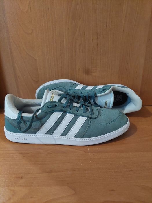 Кросівки adidas весна-осінь