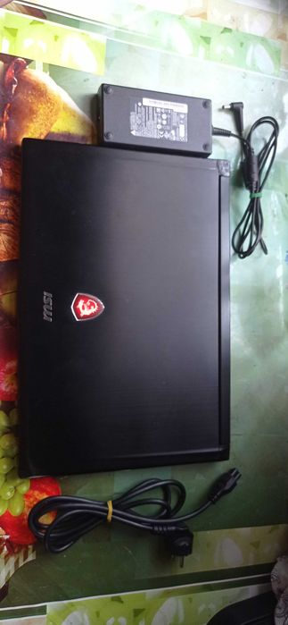 Великий ігровий ноутбук MSI / 120 Гц / i7-7700HQ / GTX 1060 / NVMe