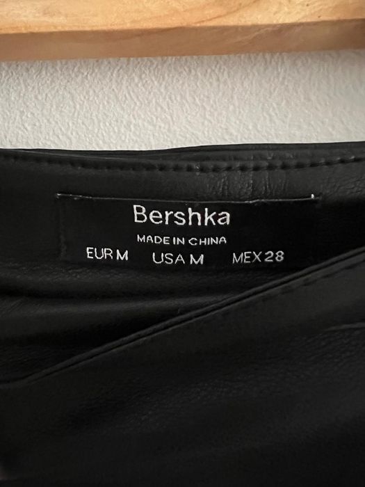 Saia Napa Bershka T. M