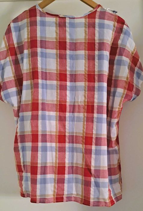 Blusa EM Xadrez da Anne Weyburn: Tam 50