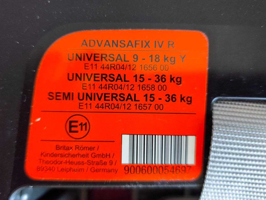 Автокрісло Britax-Romer Advansafix IV R Storm Grey