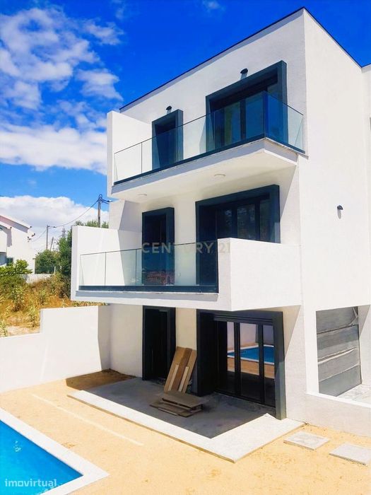 Moradia T4 em Construção na Sobreda, Almada