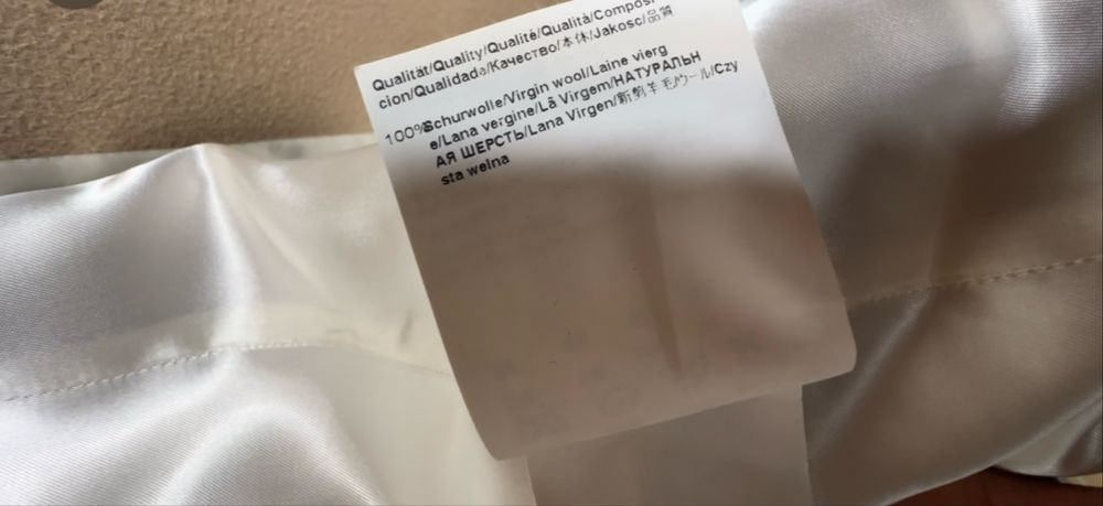 Hugo Boss пальто 100% virgin wool