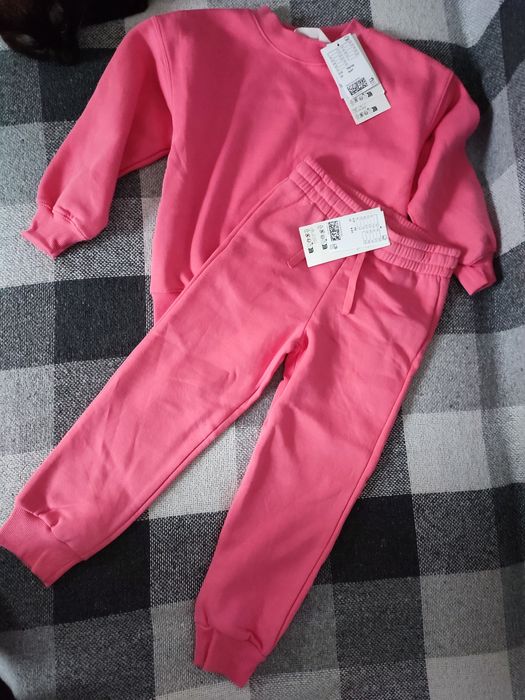 Нові костюми,комплекти,  H&M 98-104,110-116,122-128,134-140 см