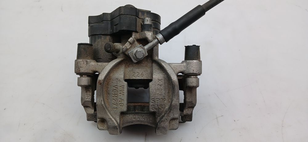 Pinça travão / maxila de travão trás direita VOLKSWAGEN Golf VII (5G1,