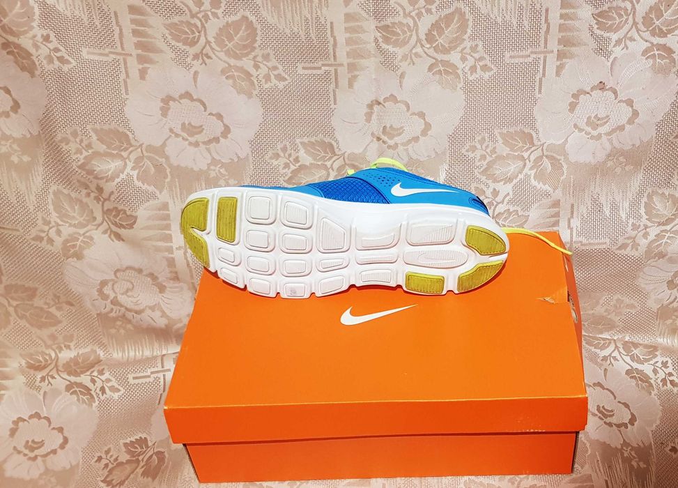 Кроссовки Nike Flex Experience