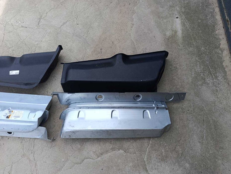 Підножка подножка підніжка  Mercedes Benz Sprinter 901-903 Volkswagen LT до 2006  Фольксваген ЛТ Мерседес Спрінтер 901 Рем частини Пороги арки