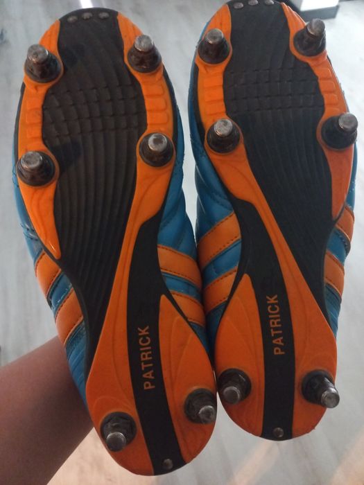 Sprzedam buty  korki