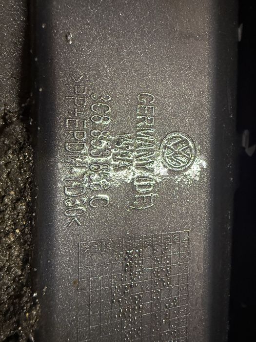 Накладка правого порога Volkswagen Passat CC R-LINE 2016 рік