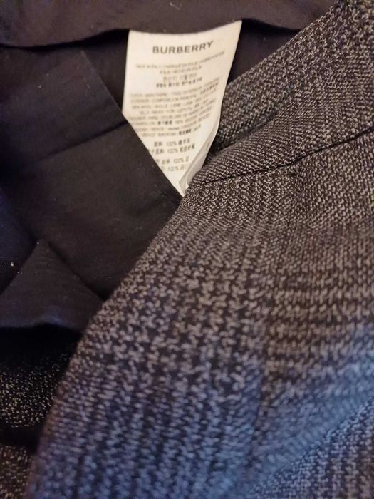Spodnie w kratę marki BURBERRY