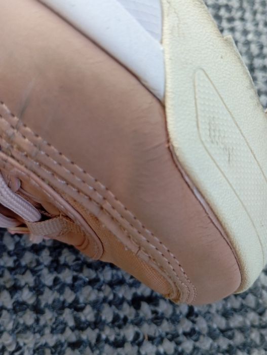 Buty sportowe damskie FILA model Disruptor r. 36