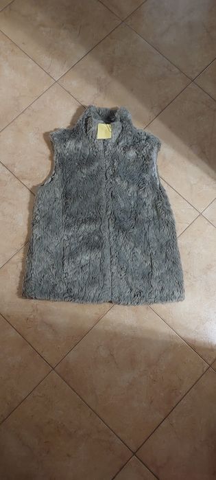 Vende-se colete para criança