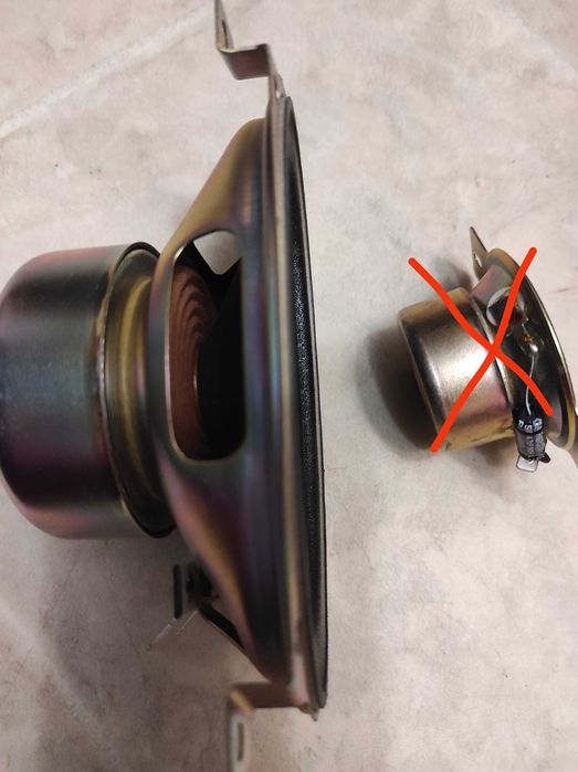 Динамики новые LG на 8 Ом , 15-25 Вт lg/