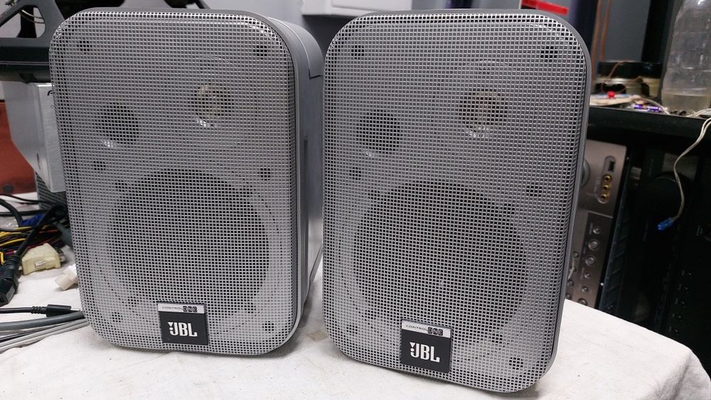 JBL Control One акустика
