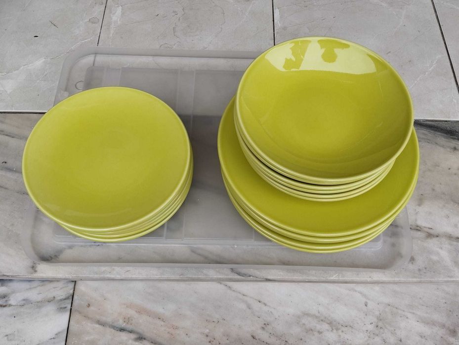 Dinner Service427807652929884162