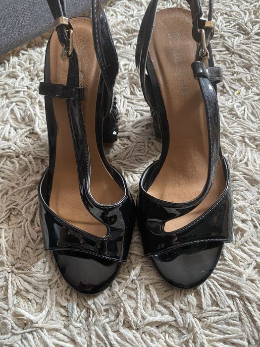 Туфлі босоніжки шкіра