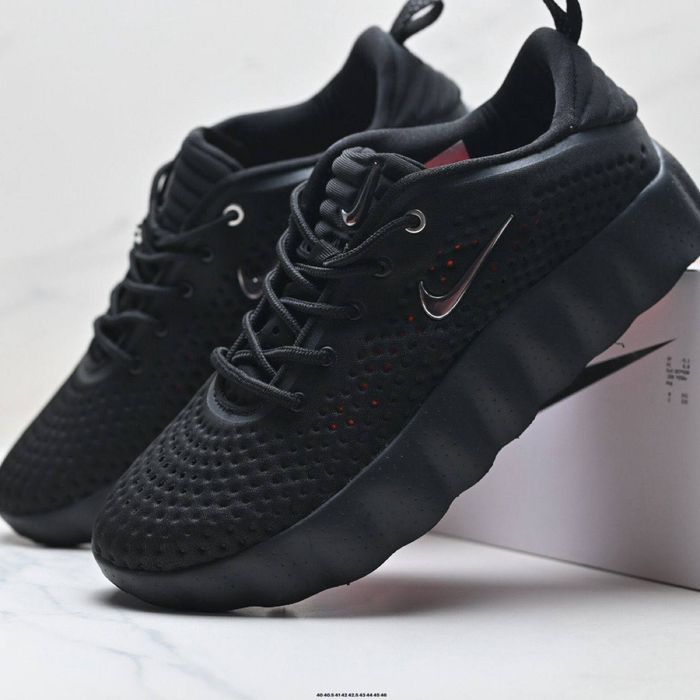 Кросівки Nike Mind 002