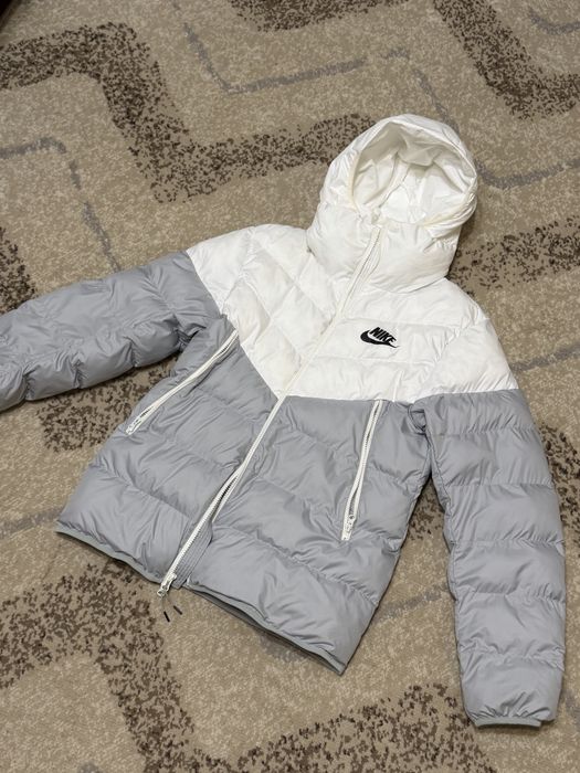 Пуховик Nike StormFit