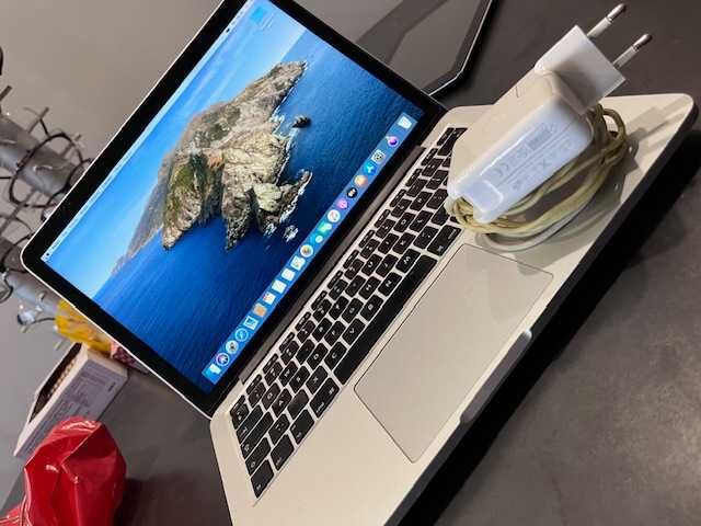 MacBook AIR 2105 A1502