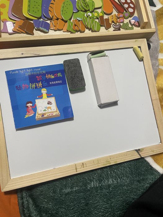 Деревʼяна магнітна дошка-мольберт 2в1 з мозайкою Animal puzzle